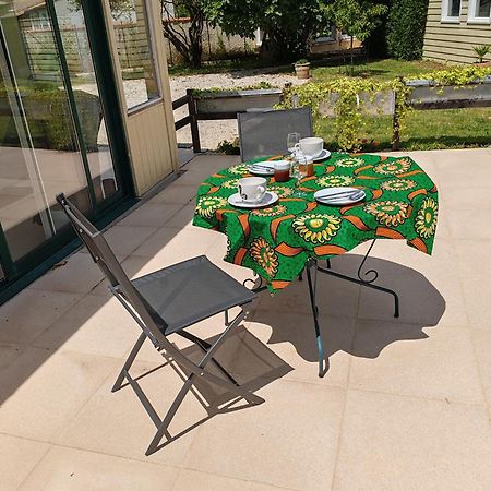 La Revetizon Bed and Breakfast Saint-Pierre-d'Amilly Exteriör bild